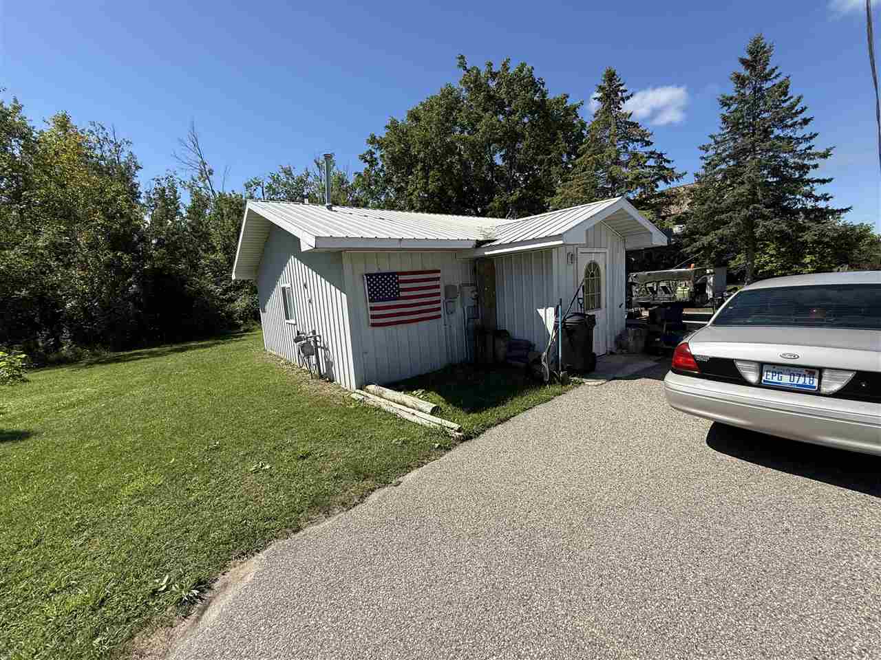 Charlevoix, Michigan 49720, United States, 2 Bedrooms Bedrooms, ,1 BathroomBathrooms,Residential,Active,197486