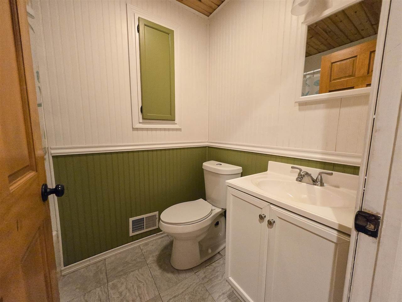 Pellston, Michigan 49769, United States, 4 Bedrooms Bedrooms, ,3 BathroomsBathrooms,Residential,Active,230745