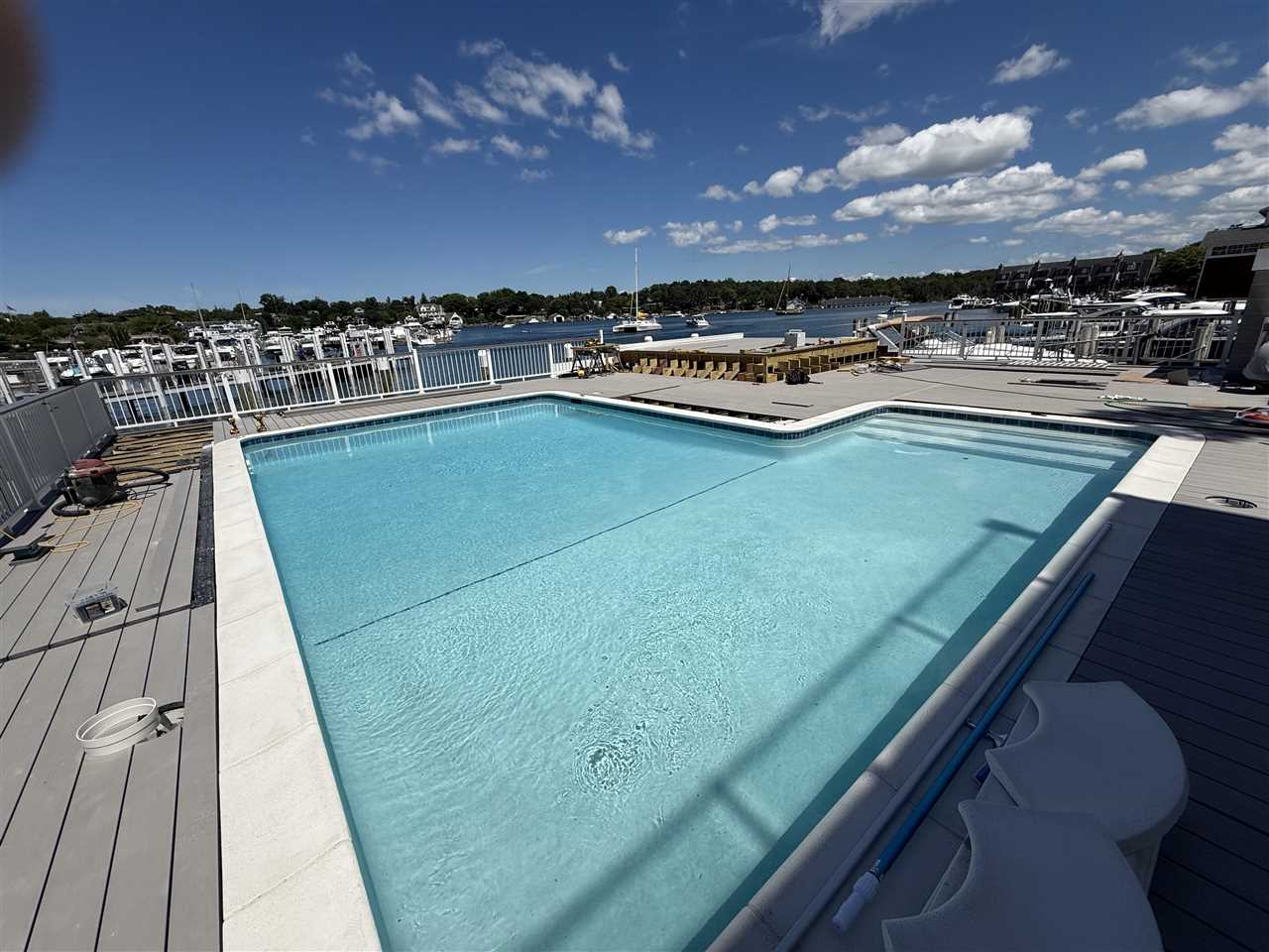 Charlevoix, Michigan 49720, United States, 1 Bedroom Bedrooms, ,1 BathroomBathrooms,Residential,Active,174323