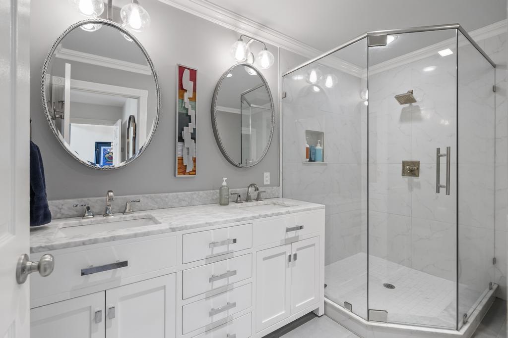 Charlevoix, Michigan 49720, United States, 3 Bedrooms Bedrooms, ,3 BathroomsBathrooms,Residential,Active,241131