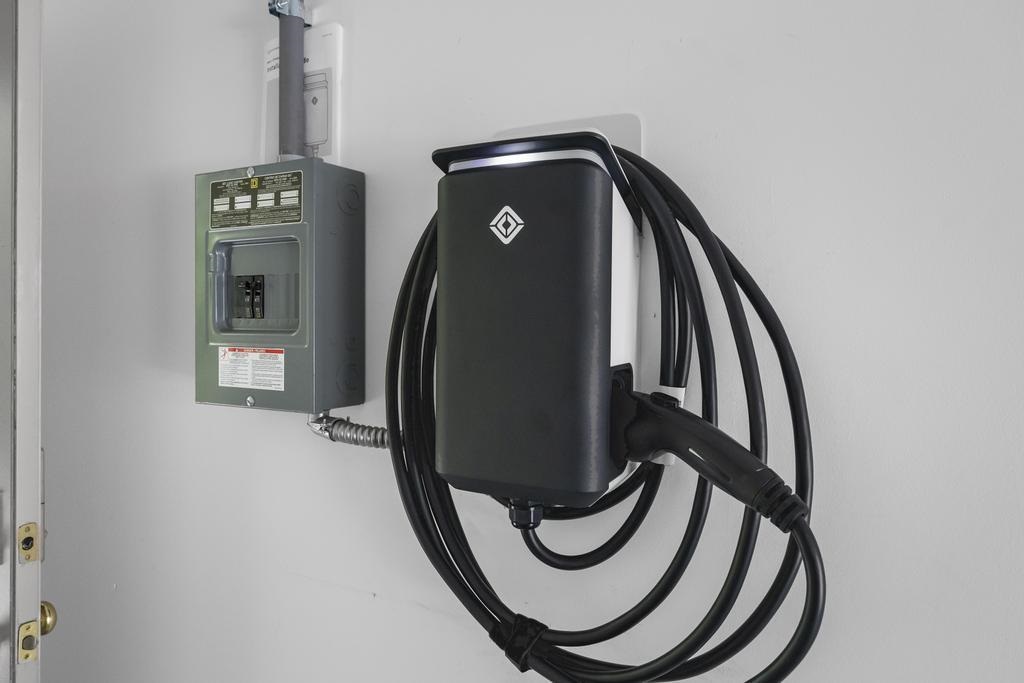 Charlevoix, Michigan 49720, United States, 3 Bedrooms Bedrooms, ,3 BathroomsBathrooms,Residential,Active,241131