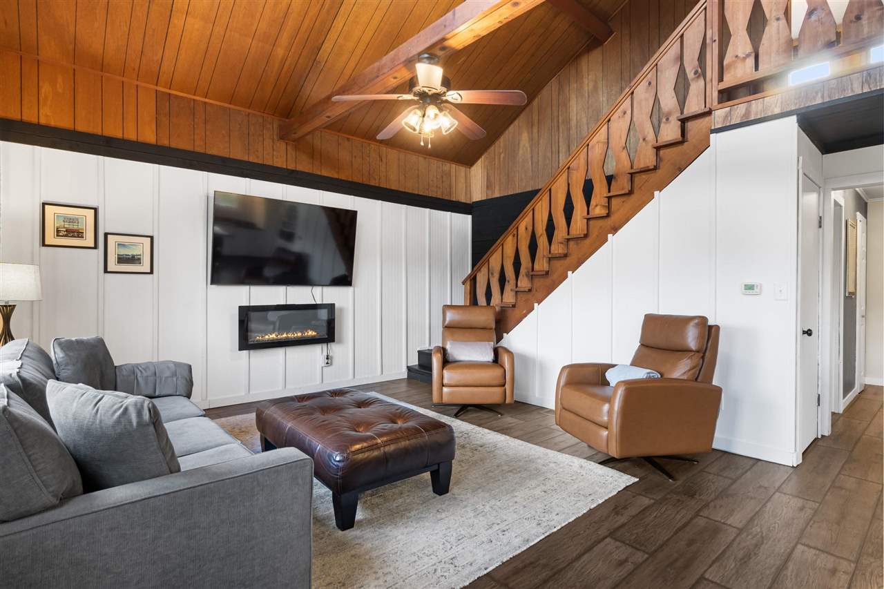 East Jordan, Michigan 49727, United States, 2 Bedrooms Bedrooms, ,1 BathroomBathrooms,Residential,Active,232049