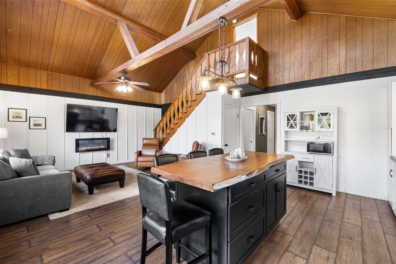 East Jordan, Michigan 49727, United States, 2 Bedrooms Bedrooms, ,1 BathroomBathrooms,Residential,Active,232049