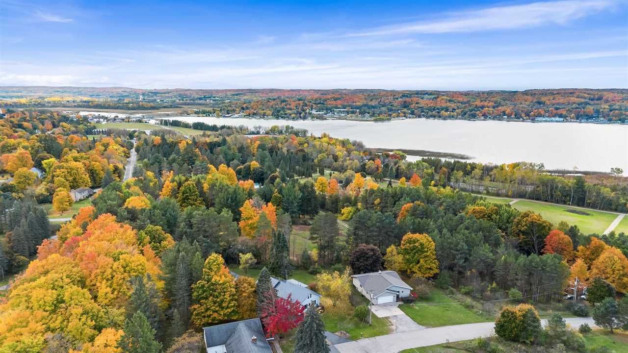 East Jordan, Michigan 49727, United States, 2 Bedrooms Bedrooms, ,1 BathroomBathrooms,Residential,Active,232049