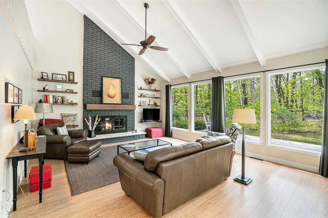 Harbor Springs, Michigan 49740, United States, 4 Bedrooms Bedrooms, ,3 BathroomsBathrooms,Residential,Active,136696