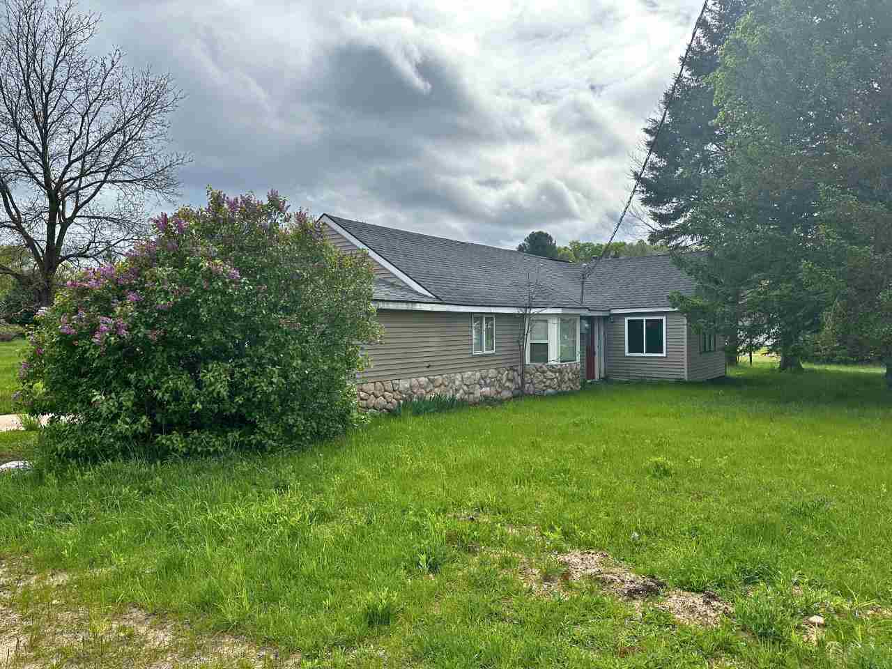 East Jordan, Michigan 49727, United States, 4 Bedrooms Bedrooms, ,3 BathroomsBathrooms,Residential,Active,137566