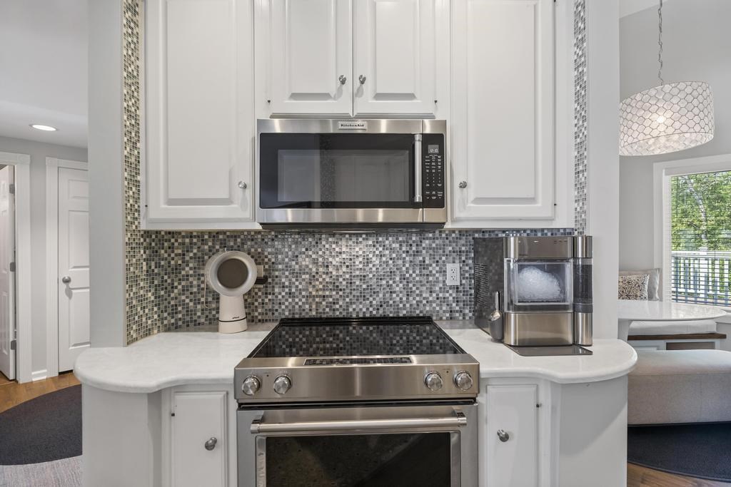 Charlevoix, Michigan 49720, United States, 3 Bedrooms Bedrooms, ,3 BathroomsBathrooms,Residential,Active,174676