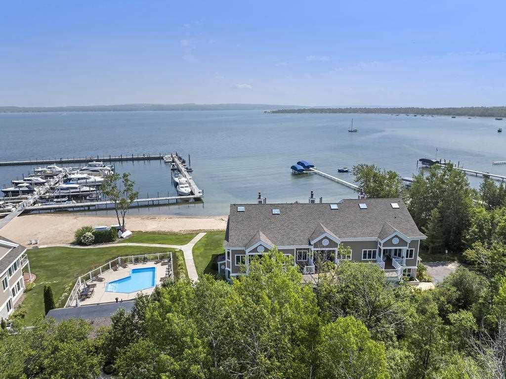 Charlevoix, Michigan 49720, United States, 3 Bedrooms Bedrooms, ,3 BathroomsBathrooms,Residential,Active,174676