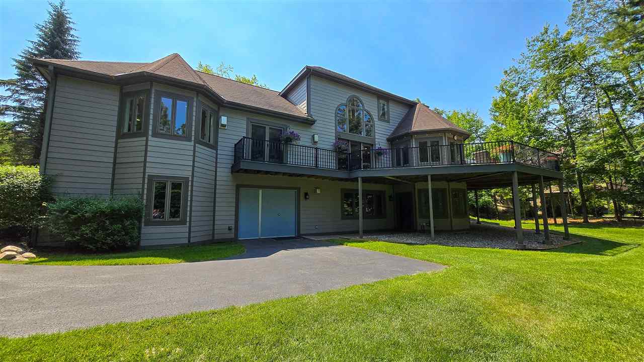 Charlevoix, Michigan 49720, United States, 4 Bedrooms Bedrooms, ,4 BathroomsBathrooms,Residential,Active,164302