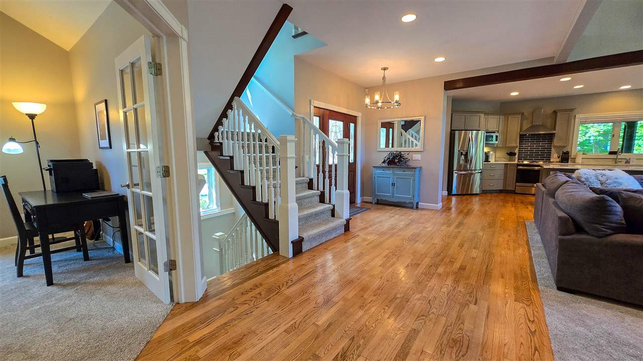 Charlevoix, Michigan 49720, United States, 4 Bedrooms Bedrooms, ,4 BathroomsBathrooms,Residential,Active,164302