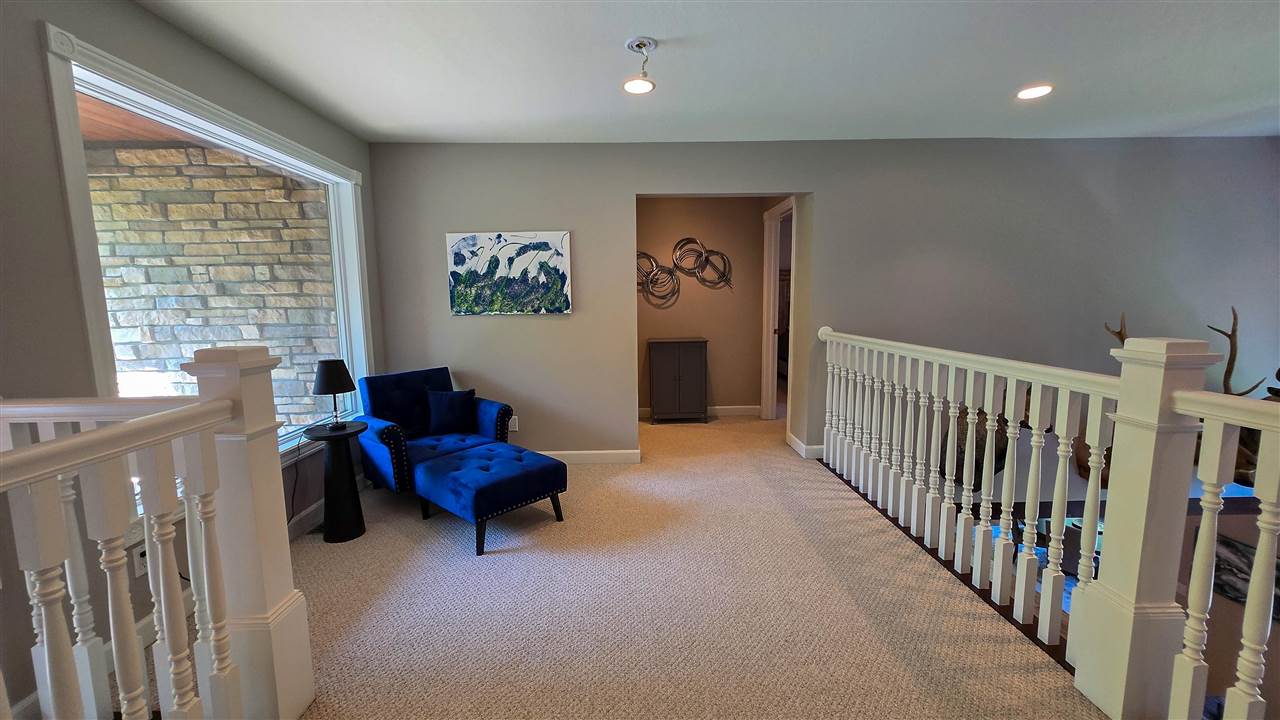 Charlevoix, Michigan 49720, United States, 4 Bedrooms Bedrooms, ,4 BathroomsBathrooms,Residential,Active,164302