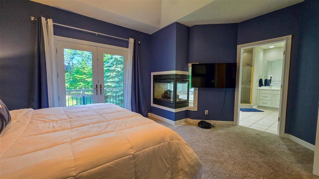 Charlevoix, Michigan 49720, United States, 4 Bedrooms Bedrooms, ,4 BathroomsBathrooms,Residential,Active,164302