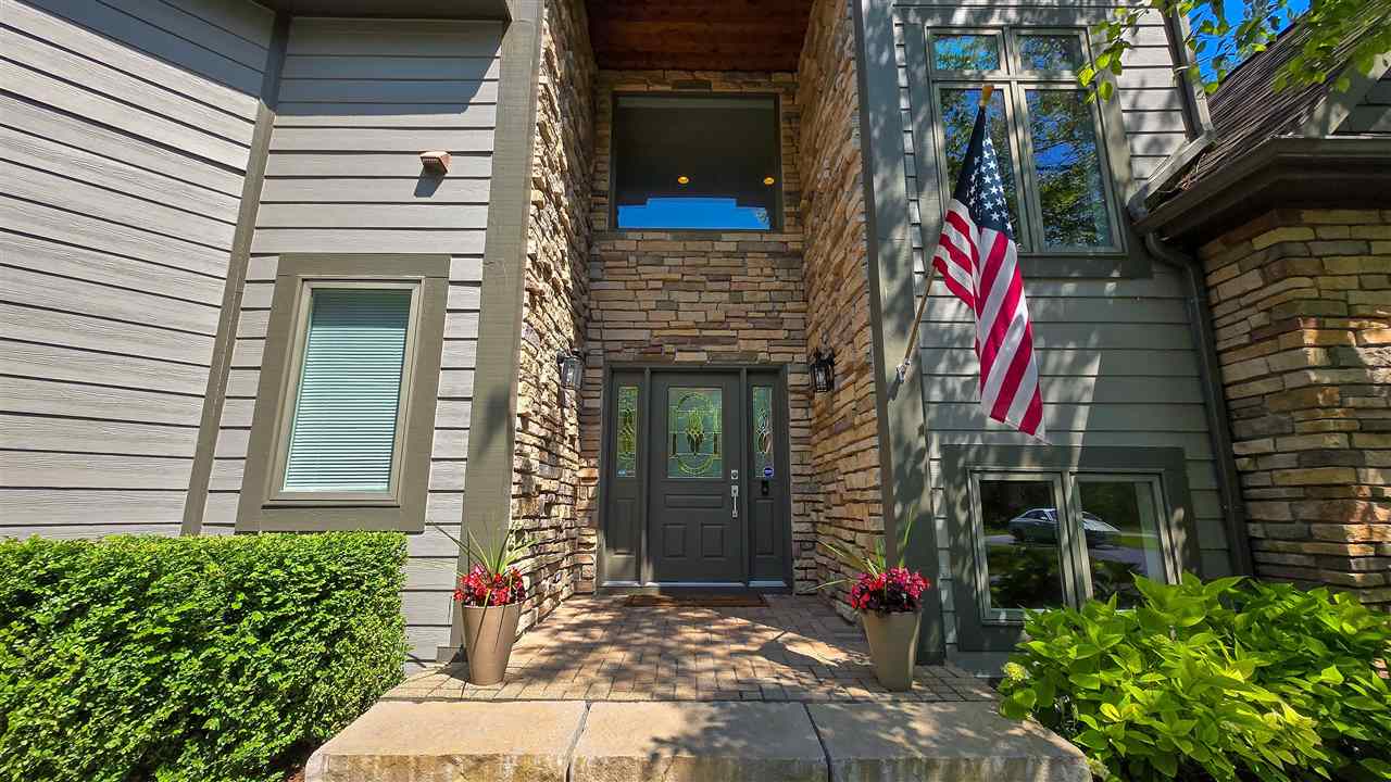 Charlevoix, Michigan 49720, United States, 4 Bedrooms Bedrooms, ,4 BathroomsBathrooms,Residential,Active,164302