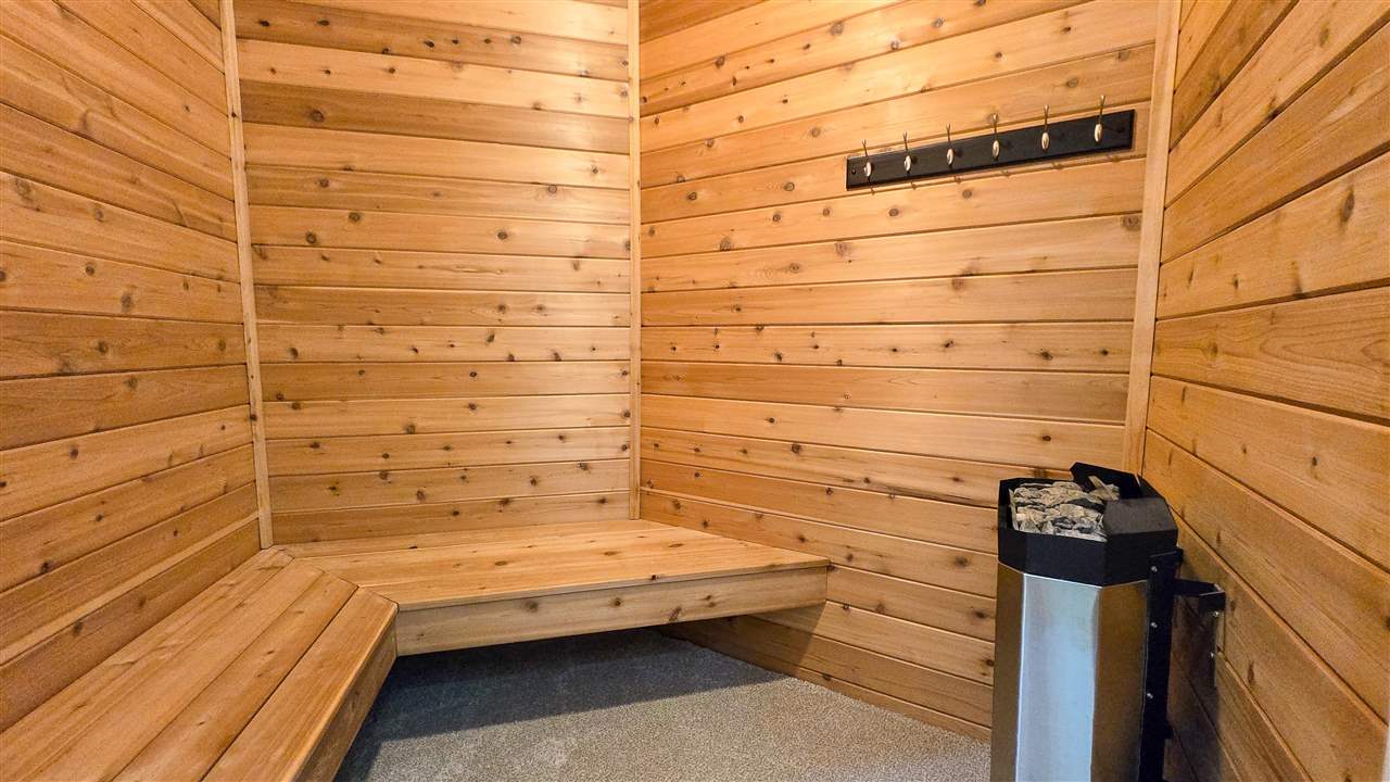 Charlevoix, Michigan 49720, United States, 4 Bedrooms Bedrooms, ,4 BathroomsBathrooms,Residential,Active,164302