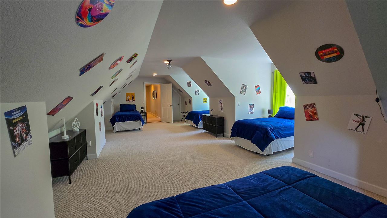 Charlevoix, Michigan 49720, United States, 4 Bedrooms Bedrooms, ,4 BathroomsBathrooms,Residential,Active,164302