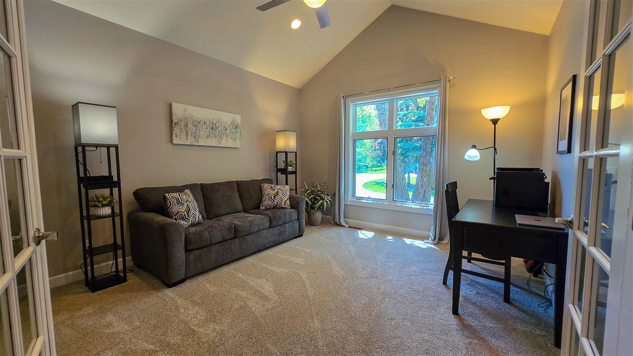 Charlevoix, Michigan 49720, United States, 4 Bedrooms Bedrooms, ,4 BathroomsBathrooms,Residential,Active,164302