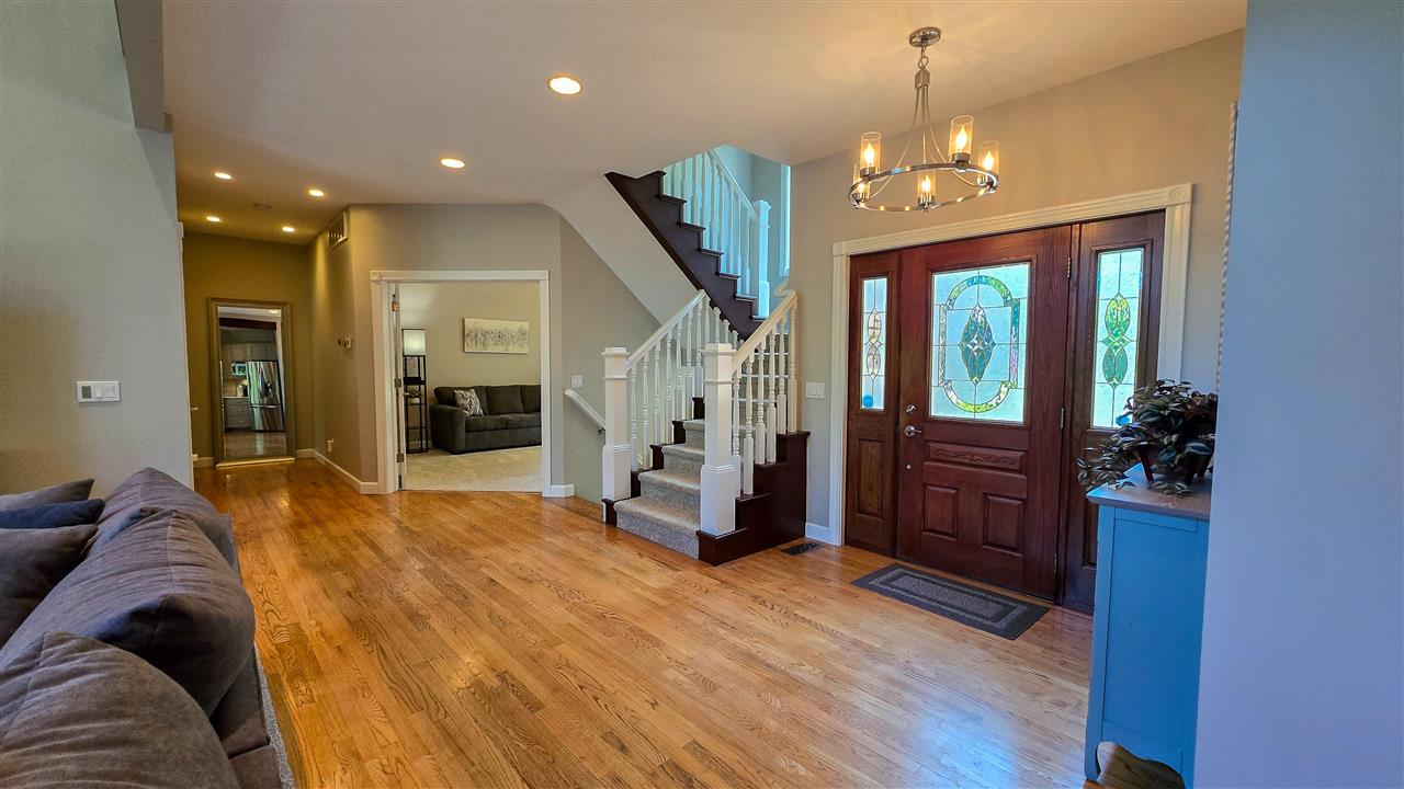 Charlevoix, Michigan 49720, United States, 4 Bedrooms Bedrooms, ,4 BathroomsBathrooms,Residential,Active,164302