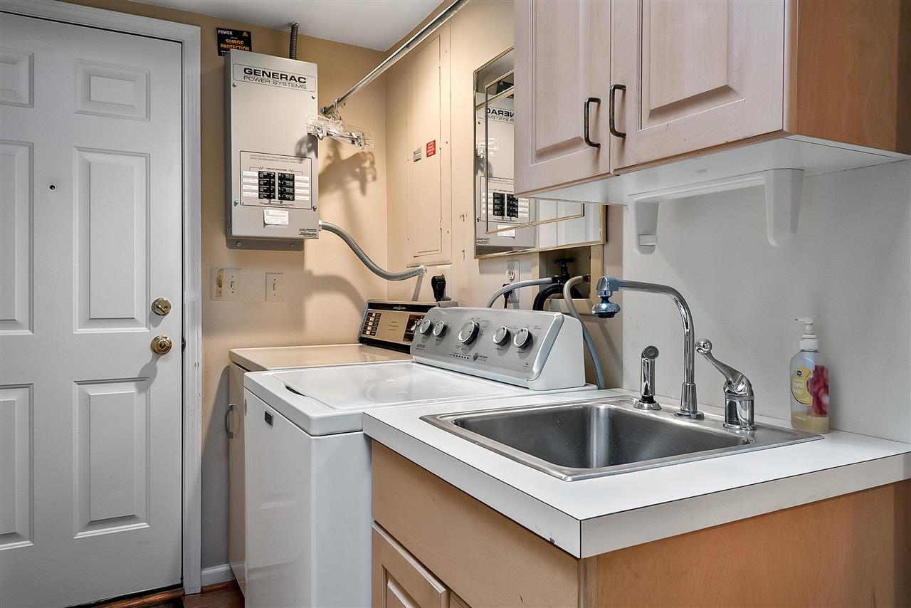 Rochester Hills, Michigan 48309, United States, 4 Bedrooms Bedrooms, ,3 BathroomsBathrooms,Residential,Active,94601