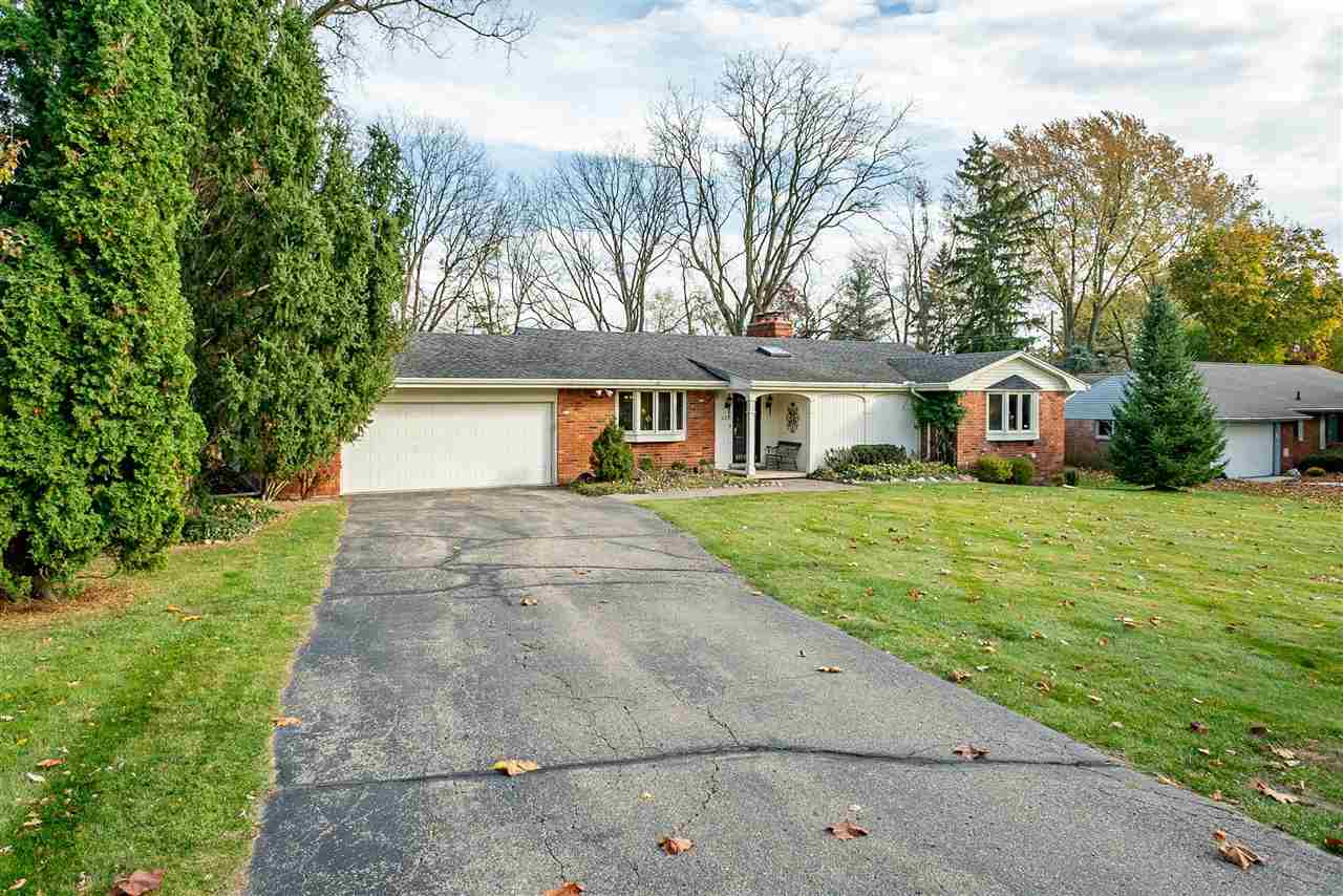 Rochester Hills, Michigan 48309, United States, 4 Bedrooms Bedrooms, ,3 BathroomsBathrooms,Residential,Active,94601