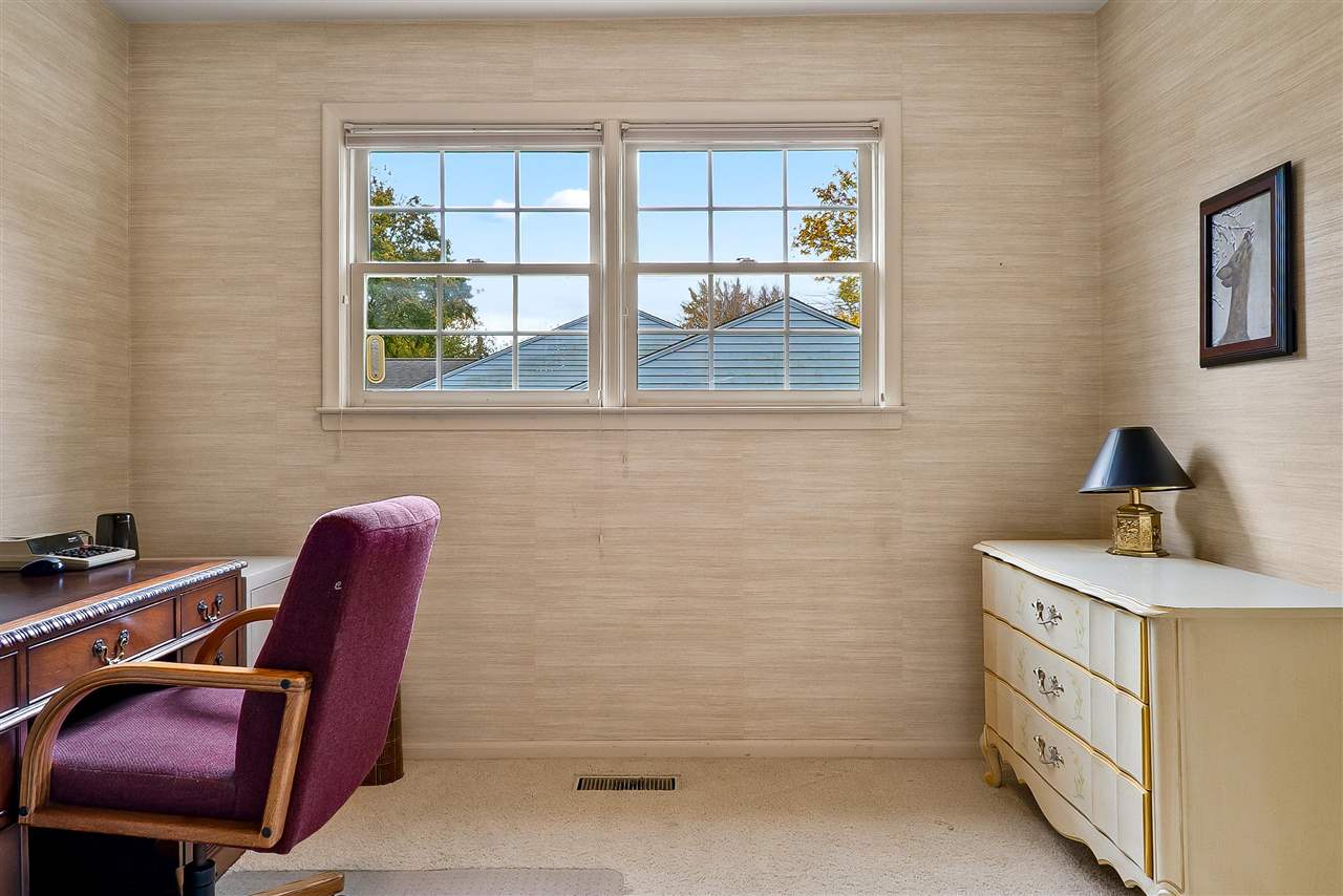 Rochester Hills, Michigan 48309, United States, 4 Bedrooms Bedrooms, ,3 BathroomsBathrooms,Residential,Active,94601