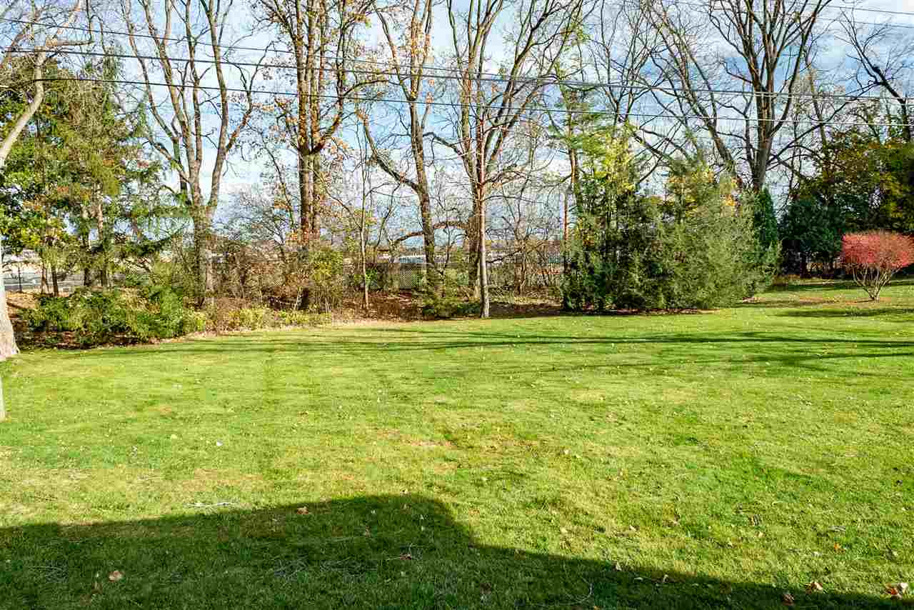 Rochester Hills, Michigan 48309, United States, 4 Bedrooms Bedrooms, ,3 BathroomsBathrooms,Residential,Active,94601