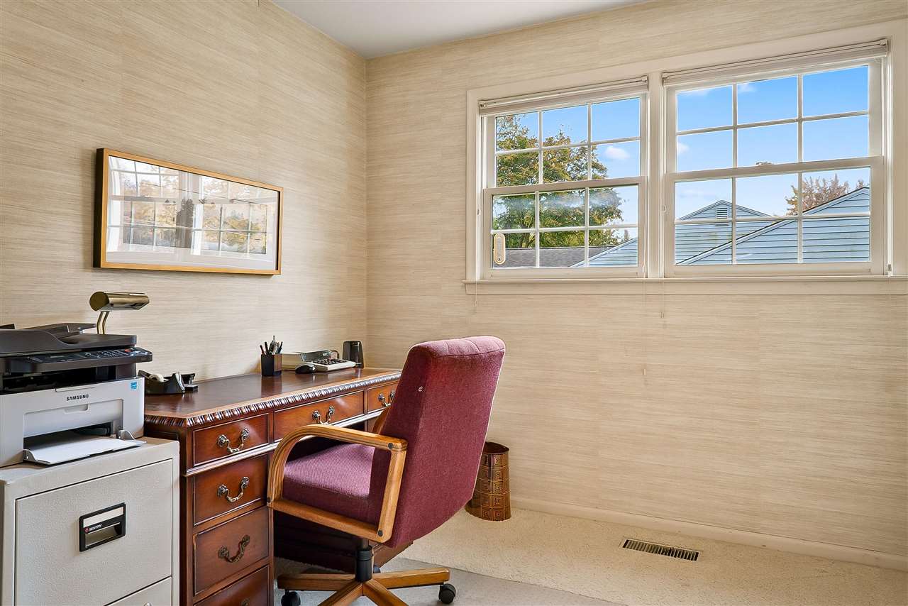 Rochester Hills, Michigan 48309, United States, 4 Bedrooms Bedrooms, ,3 BathroomsBathrooms,Residential,Active,94601