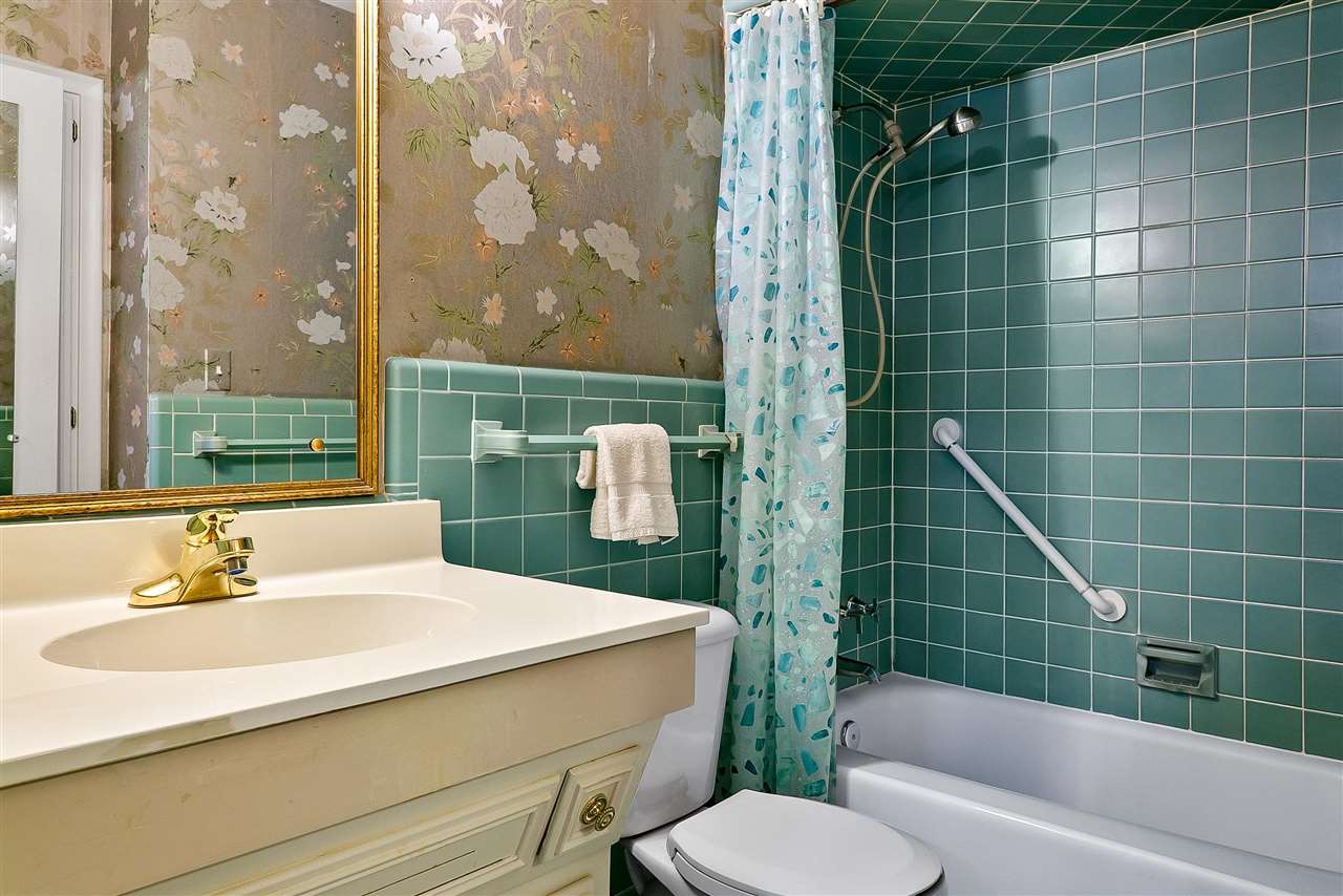 Rochester Hills, Michigan 48309, United States, 4 Bedrooms Bedrooms, ,3 BathroomsBathrooms,Residential,Active,94601