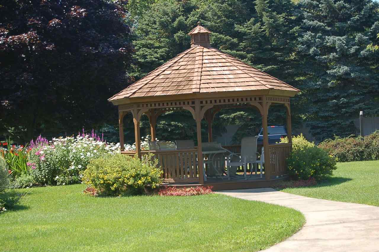 Charlevoix, Michigan 49720, United States, 2 Bedrooms Bedrooms, ,1 BathroomBathrooms,Residential,Active,134908