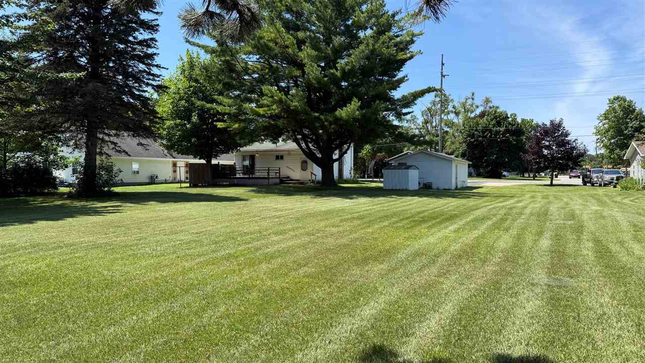 Charlevoix, Michigan 49720, United States, 4 Bedrooms Bedrooms, ,1 BathroomBathrooms,Residential,Active,176924