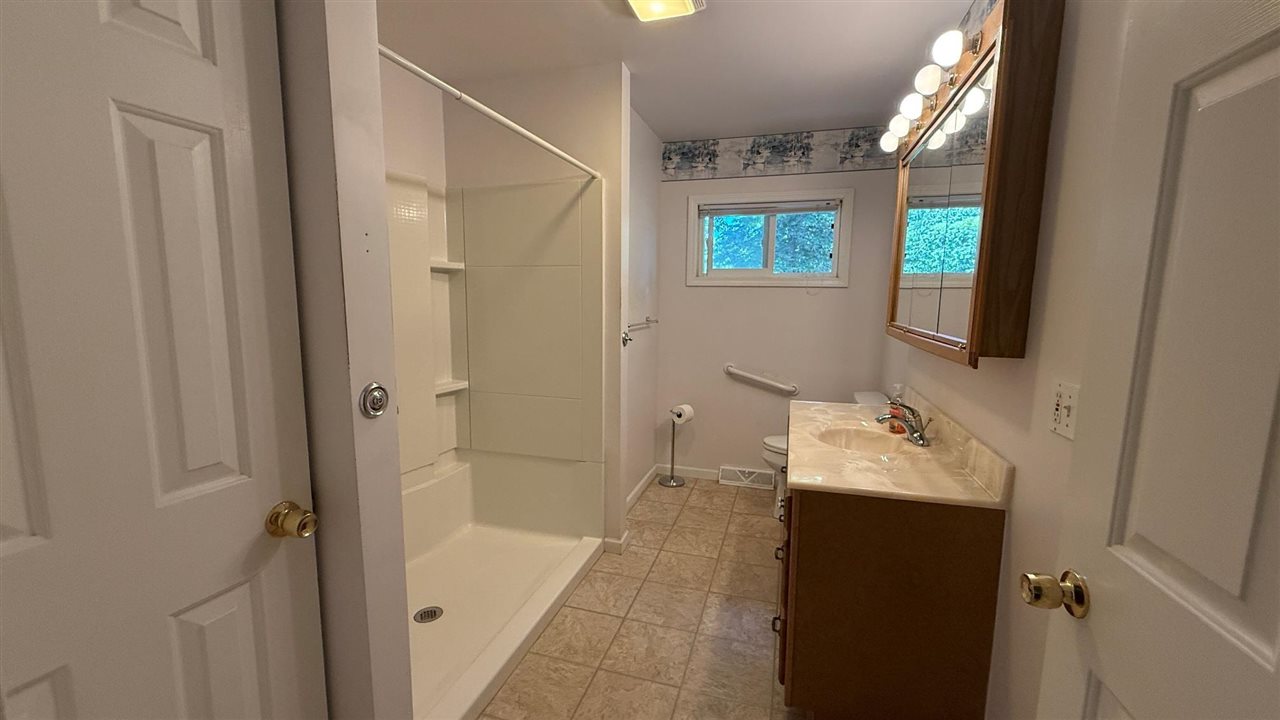 Charlevoix, Michigan 49720, United States, 4 Bedrooms Bedrooms, ,1 BathroomBathrooms,Residential,Active,176924