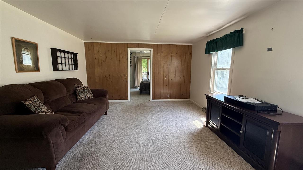 Charlevoix, Michigan 49720, United States, 4 Bedrooms Bedrooms, ,1 BathroomBathrooms,Residential,Active,176924