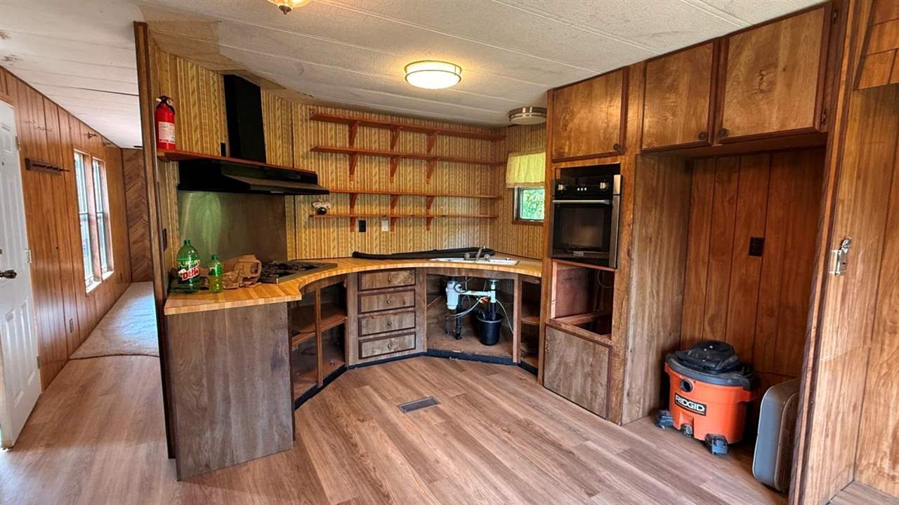 Central Lake, Michigan 49622, United States, 2 Bedrooms Bedrooms, ,1 BathroomBathrooms,Residential,Active,186077