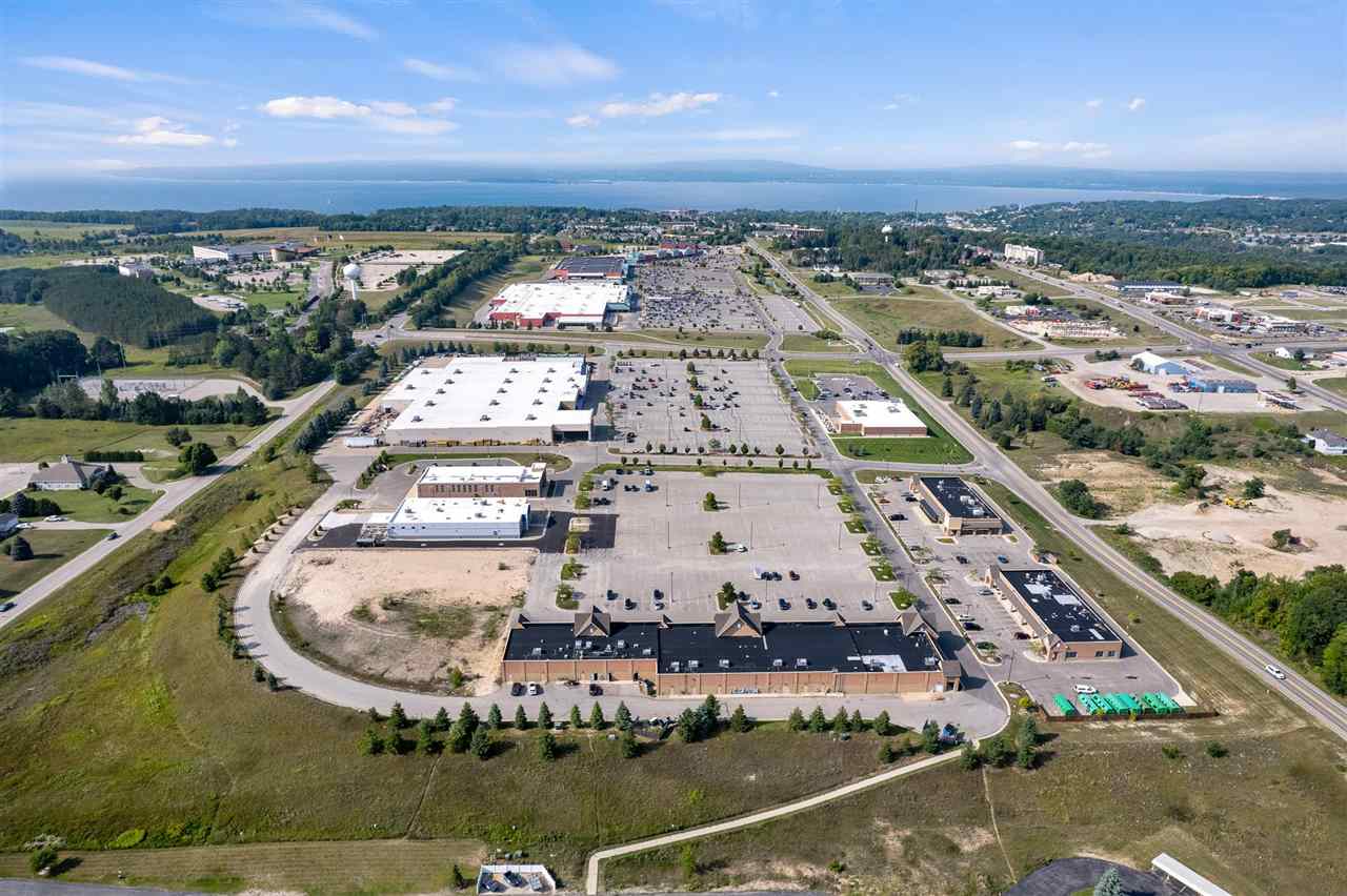 Petoskey, Michigan 49770, United States, ,1 BathroomBathrooms,Commercial,Active,18582