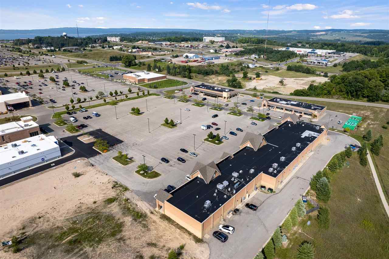 Petoskey, Michigan 49770, United States, ,1 BathroomBathrooms,Commercial,Active,18582