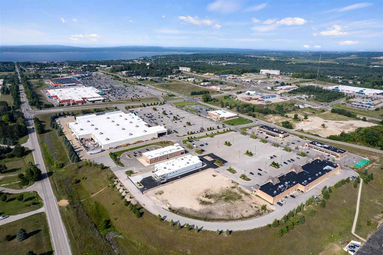 Petoskey, Michigan 49770, United States, ,1 BathroomBathrooms,Commercial,Active,18582