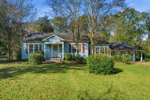 Photo of 1413 N Jackson St., Brookhaven, MS 39601 (MLS # 145039)