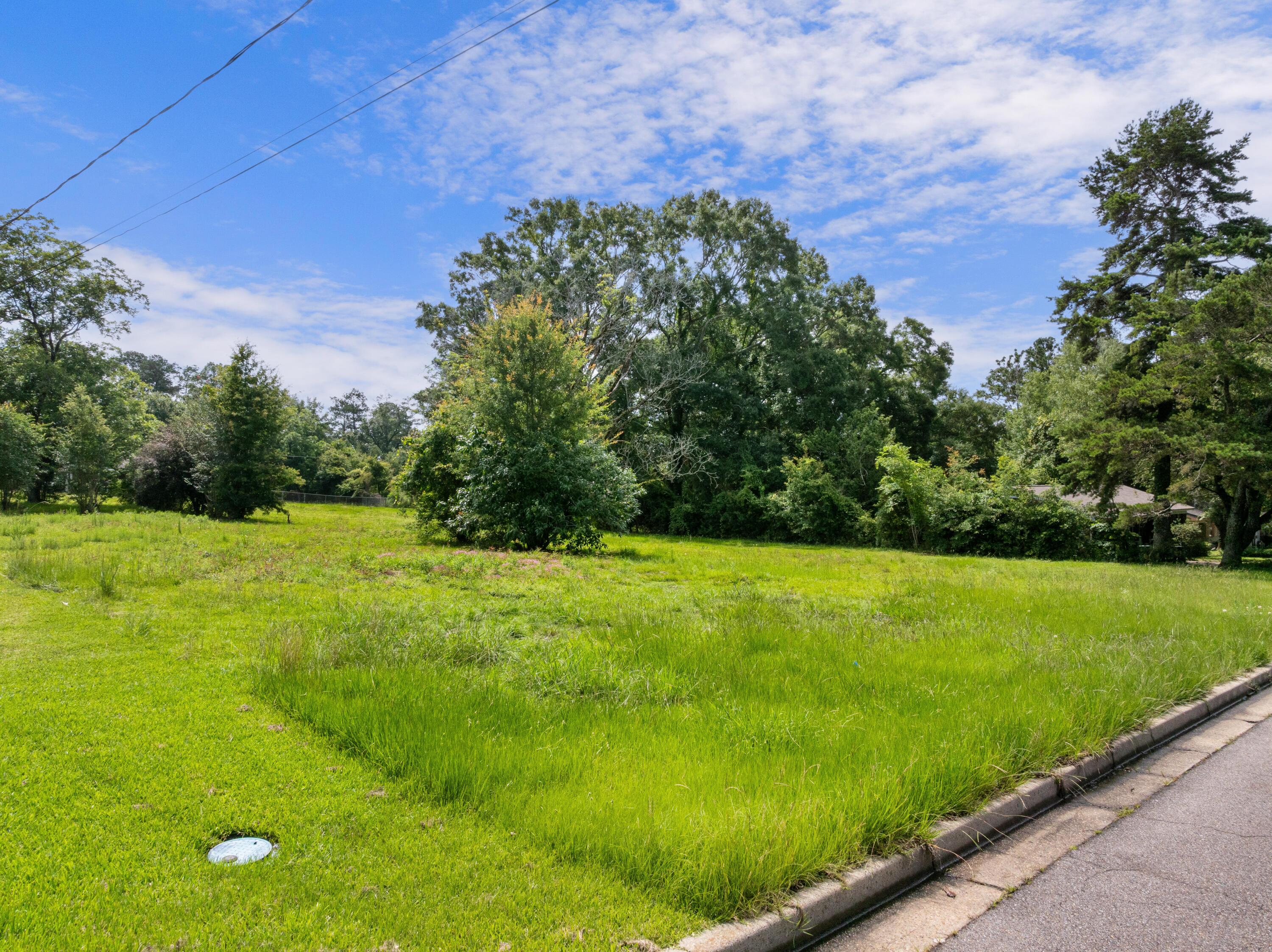 Photo 1 of 15 — 2 Lots N 31st Ave., Hattiesburg, MS 39401