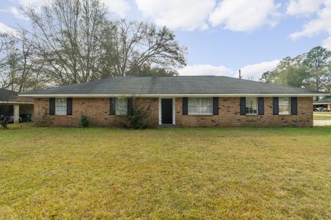 Photo of 301 W Ray Dr., Hattiesburg, MS 39402 (MLS # 145303)