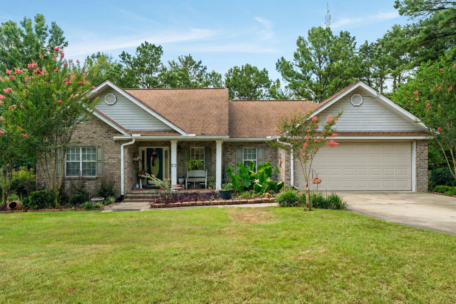 Photo 1 of 35 — 22 Robert E Lee, Hattiesburg, MS 39401