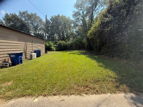 Photo of 309 Main St., Heidelberg, MS 39439 (MLS # 147081)