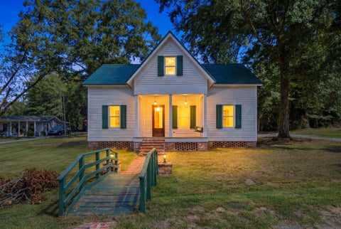 Photo of 800 E Ivy St., Ellisville, MS 39437 (MLS # 149078)