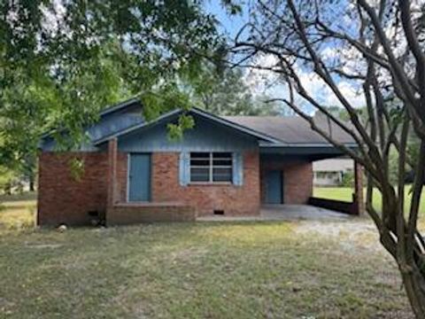 Photo of 314 N Main St., Mount Olive, MS 39119 (MLS # 145205)