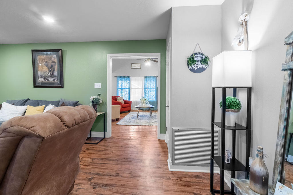 1st Livingroom