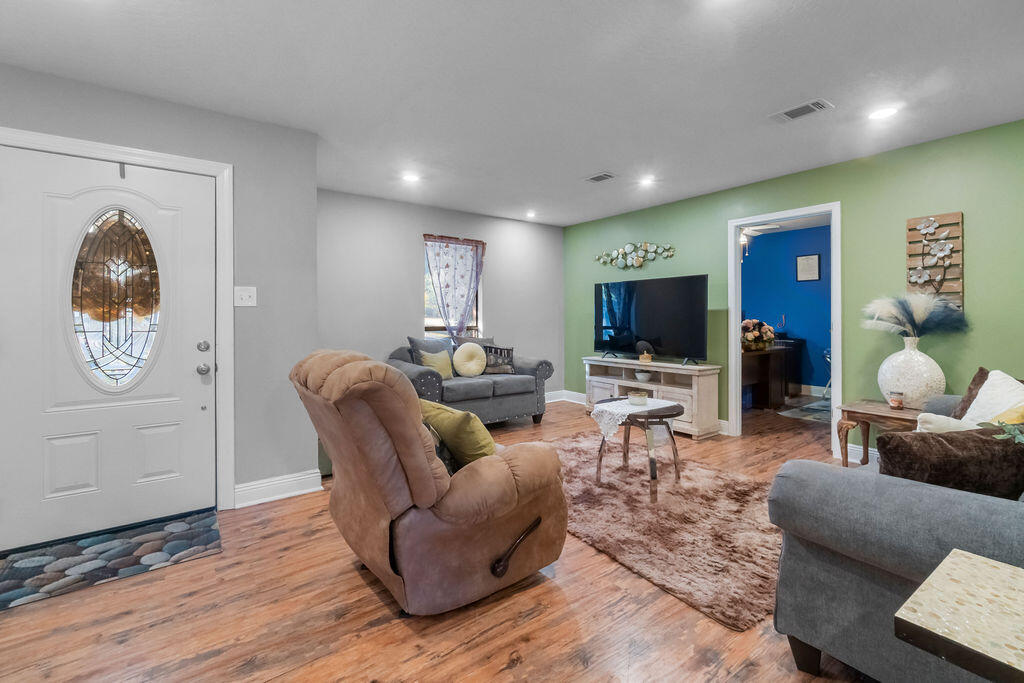 1st Livingroom