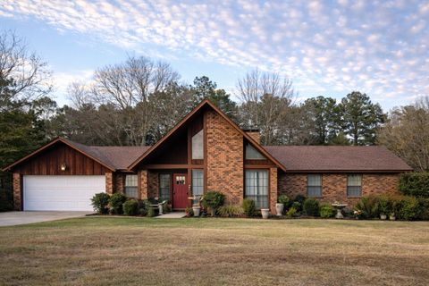 Photo of 20 Sunset Hills Rd, Laurel, MS 39443 (MLS # 145980)