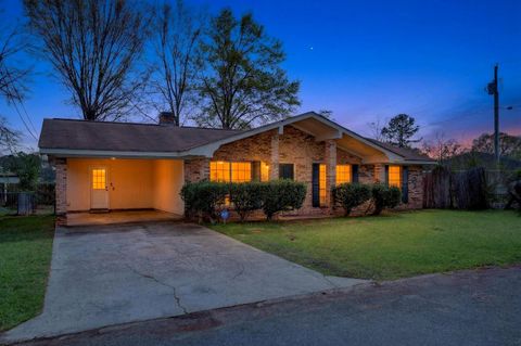 Photo of 15 Southern Ln., Hattiesburg, MS 39402 (MLS # 146237)