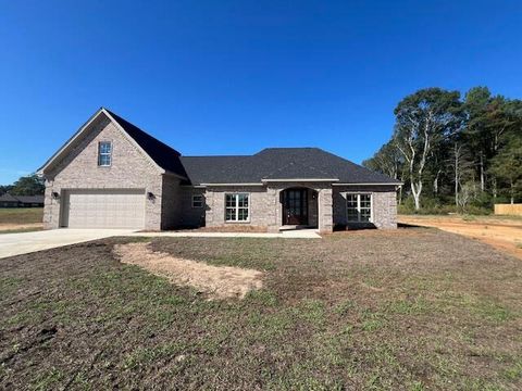 Photo of 33 M D Thompson Rd, Moselle, MS 39459 (MLS # 141954)