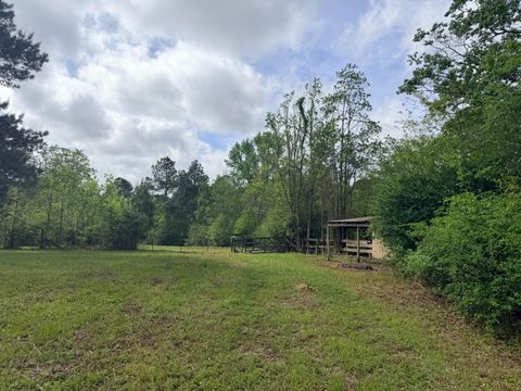 Photo of 121 J M Burge Rd., Hattiesburg, MS 39402 (MLS # 146530)