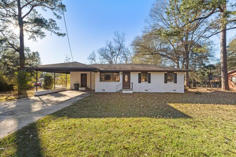 Photo of 915 N Park Ave., Columbia, MS 39429 (MLS # 145311)