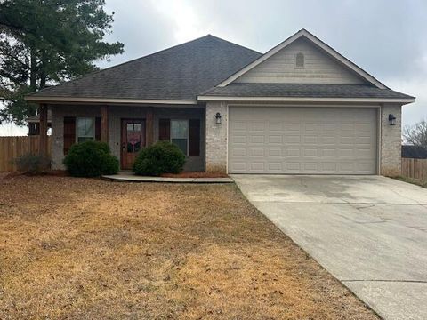 Photo of 44 Honeybee Ln, Ellisville, MS 39437 (MLS # 145796)